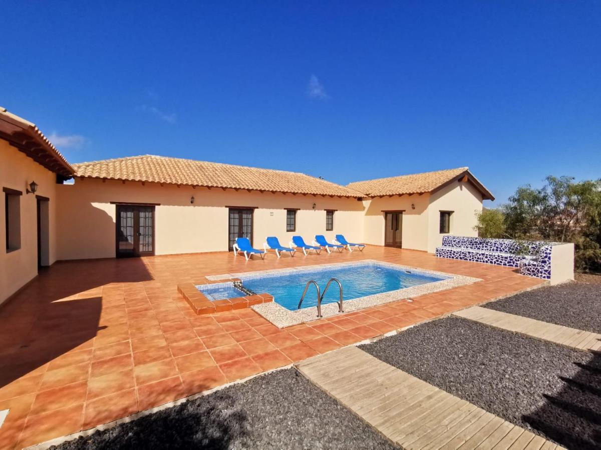Magic House Villa La Oliva Exterior photo